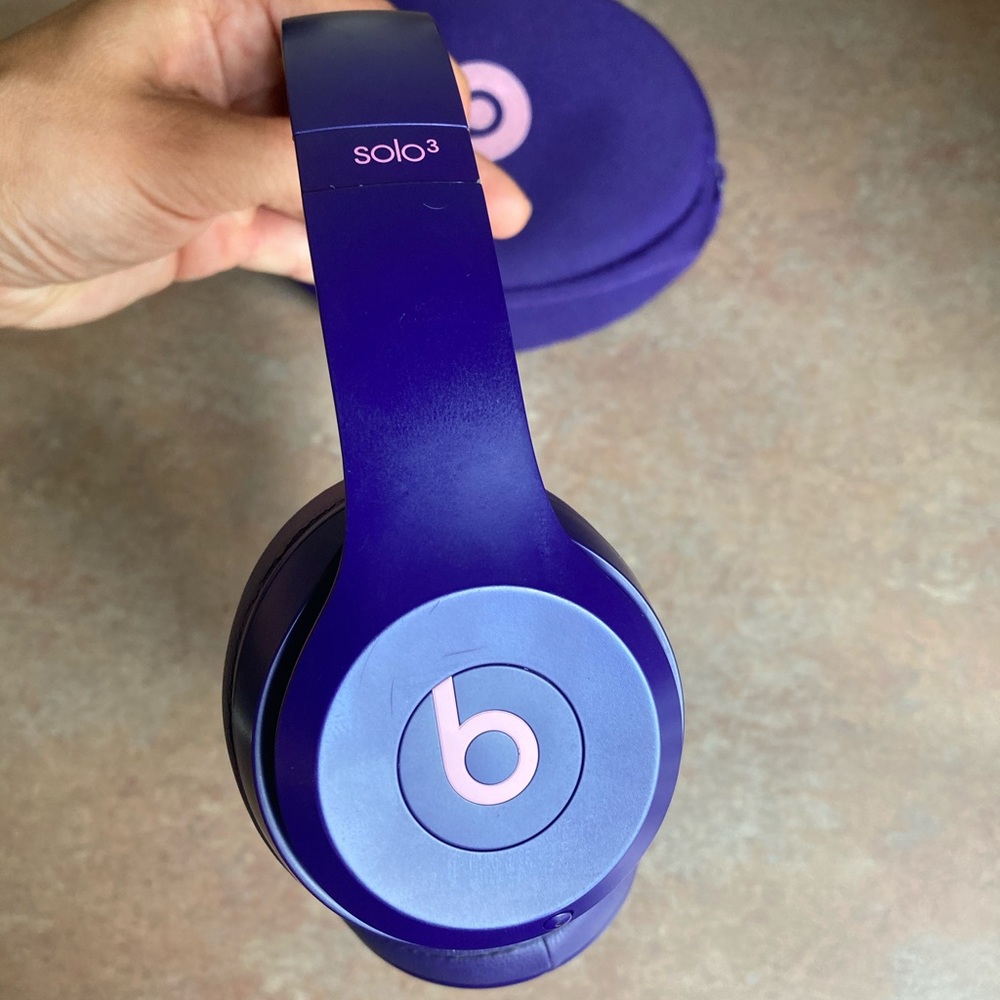 Beats by Dre Apple headphones